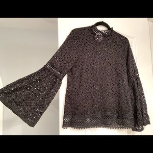 Cable & Gauge, women’s size L, bell sleeve blouse